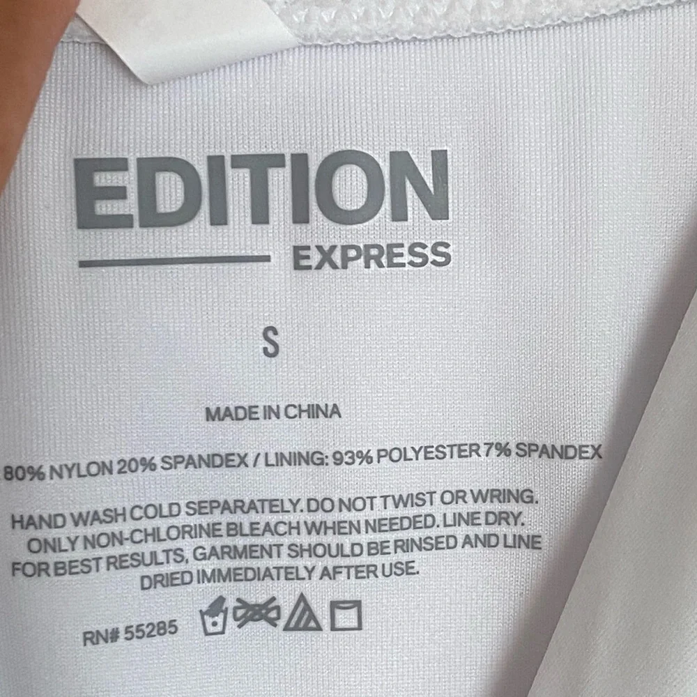 Express chic white